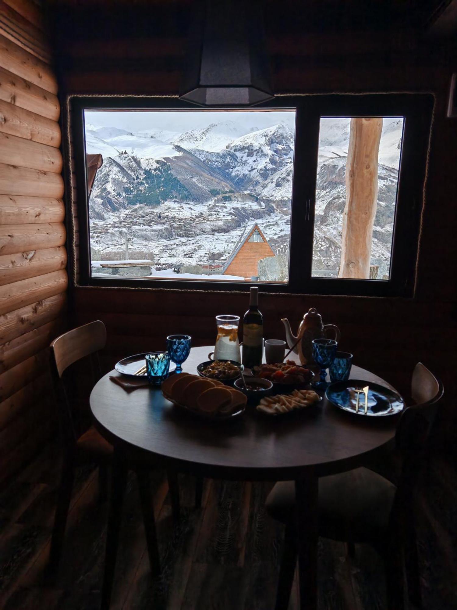Alone Cottage Kazbegi Habitación foto