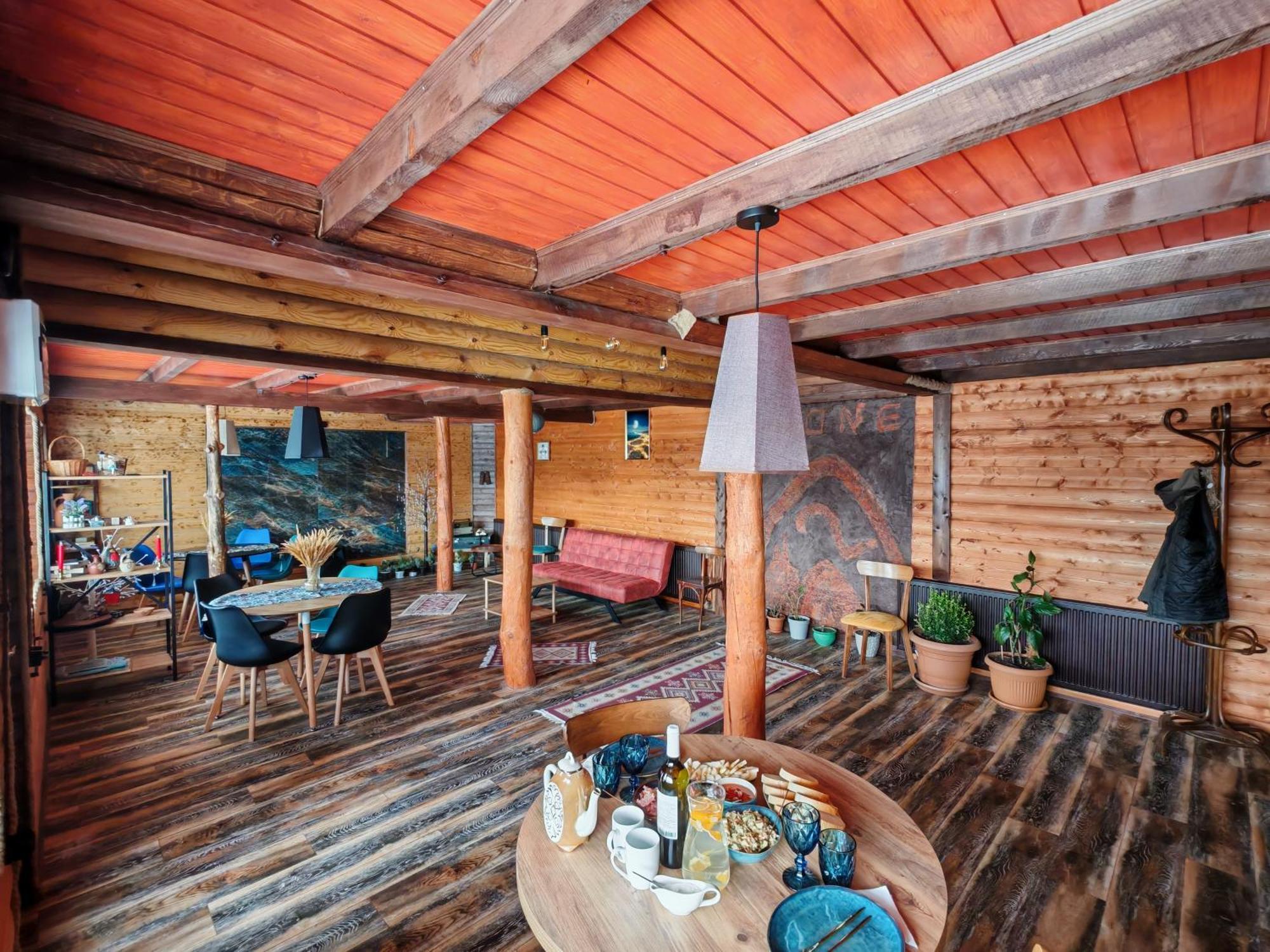 Alone Cottage Kazbegi Habitación foto